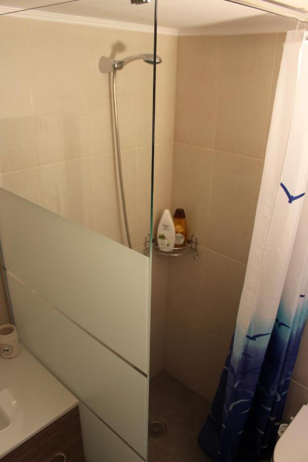Comfortable Apartment In The Center Of Aten Exteriör bild