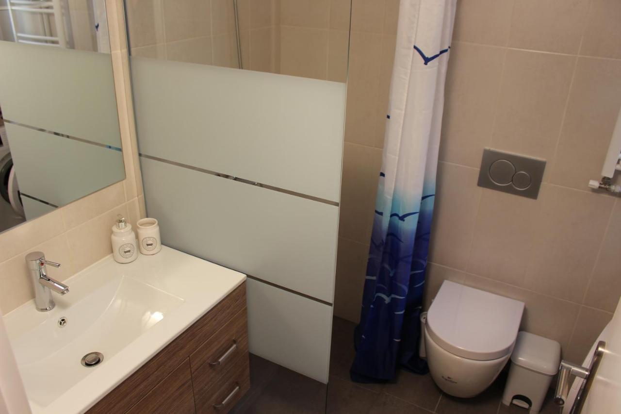 Comfortable Apartment In The Center Of Aten Exteriör bild